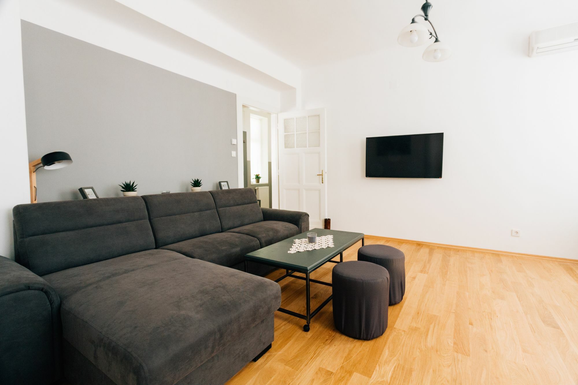 Mazuranic Square Apartment زغرب المظهر الخارجي الصورة